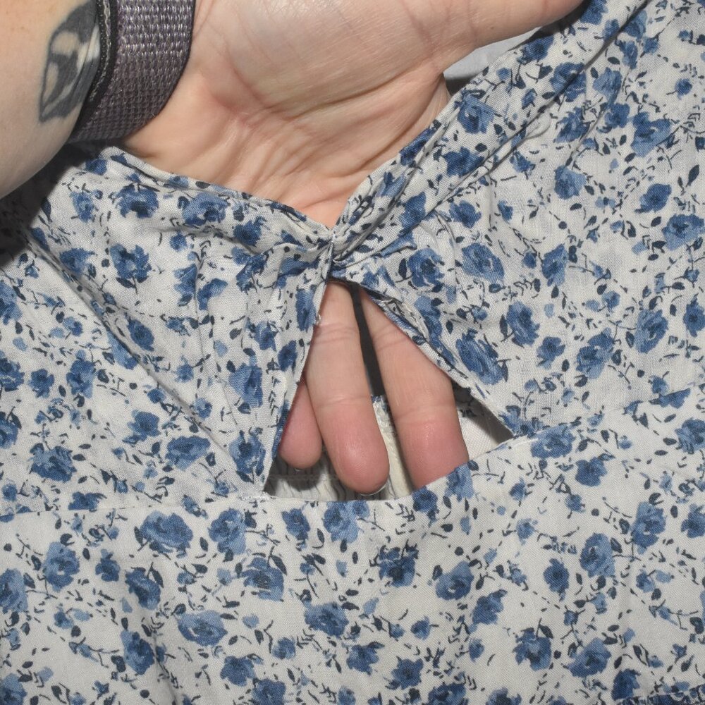NWT Abercrombie & Fitch Blue White Floral Dress Size XXS $130! - Picture 6 of 8